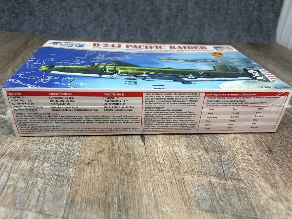 Atlantis 1:92 B-24J Liberator Pacific Raider Model Kit  New & Sealed made in USA